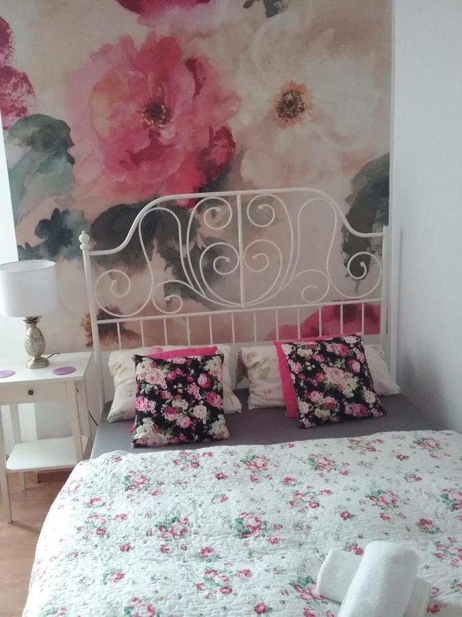 Pokoje - Osobne Parter 5 Apartamento Stary Toruń Exterior foto